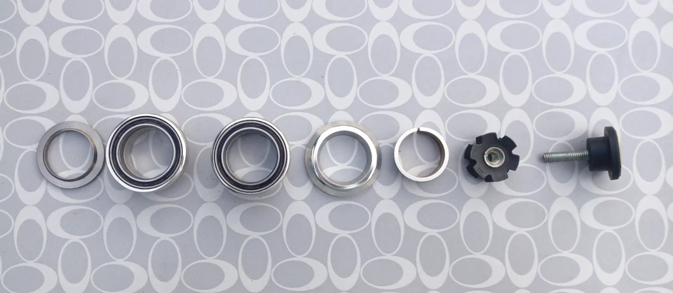 Auriculares AHEADSET Cane Creek 1 pulgada sin rosca rodamientos de cartucho sellados plateados B Foto 1 de 4