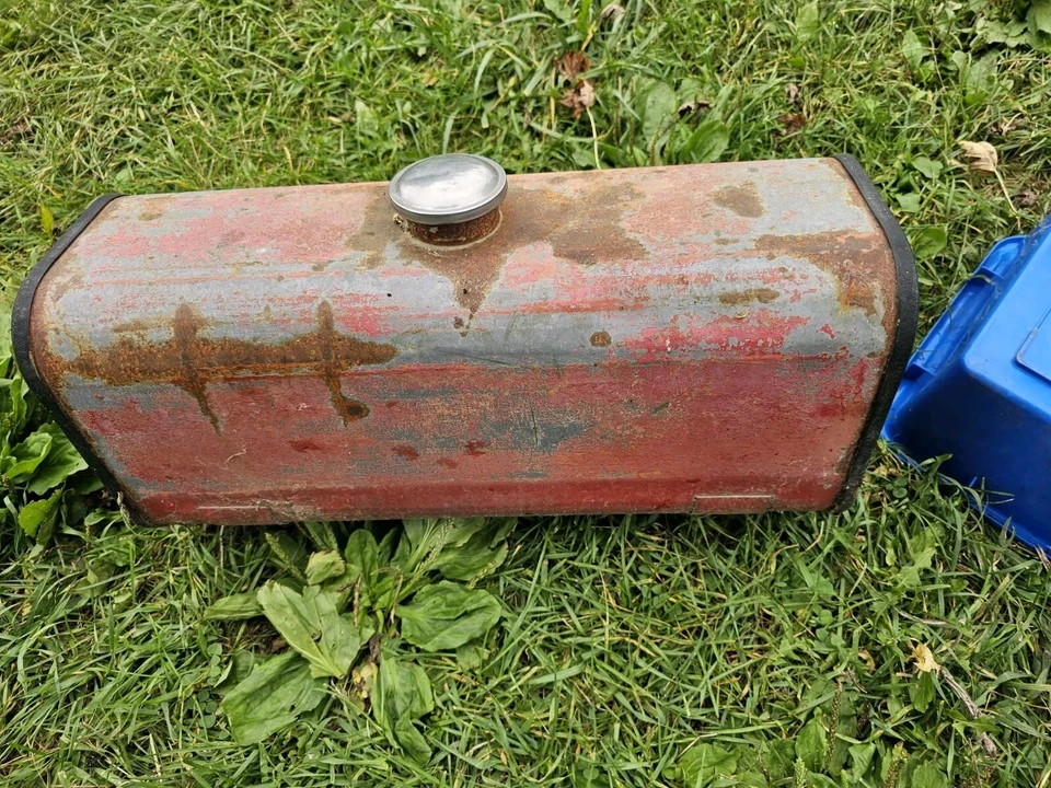 OEM Wheel Horse D-160 Fuel Tank  - Image 1 of 4