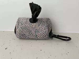 KIP Designer Waterproof Dog Poo bag Dispenser w/ Carabiner, Aus Stock Free Post - Picture 1 of 3