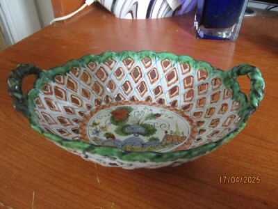 ANTICO CESTINO TRAFORATO IN MAIOLICA FAENZA XVIII SEC. - Immagine 1 di 4