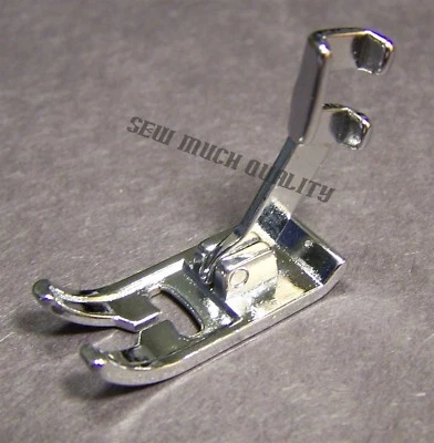 PIE PRENSADOR 172075 Zig Zag caña inclinada metal todo uso se adapta a Singer Alt 384129 Foto 1 de 4