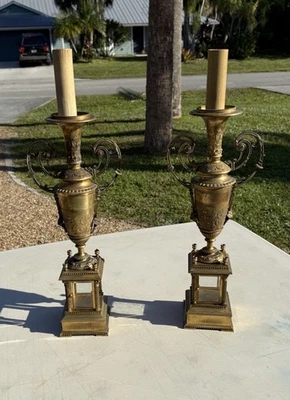 ANTIGUO PAR DE CANDELABROS FRANCESES BRONCE DORADO NAPOLEÓN III Foto 1 de 4