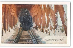 Postal en los cobertizos de nieve Sierra Mountains Southern Pacific Railroad tren 7183 - Imagen 1 de 2
