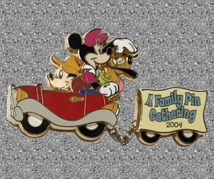 Disney A Family Pin Gathering Going Home Pin - Mickey Minnie & Pluto LE 1000 - Picture 1 of 2