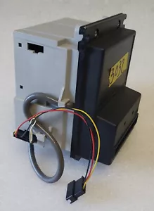 Pyramid Tech Apex Serie 5000 #APEX-5600-SN1-USA Geldscheinakzeptor - $1s & $5s (3032) - Bild 1 von 3
