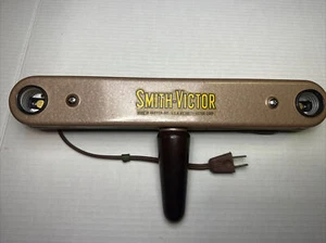 Vintage 1950's Smith Victor L2 Dual Bulb Light Bar for Film - WORKS GREAT! - Picture 1 of 7