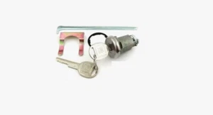 1965 1966 1967 1968 1969 Impala Caprice Chevy Trunk Lock gasket clip 2 Keys - Picture 1 of 3