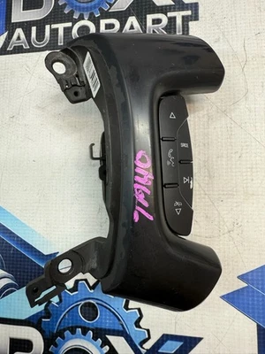 Interruptor de control de crucero del volante Chevrolet Tahoe 2007-2013 OEM 25851951 Foto 1 de 4