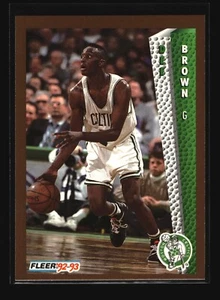 1992-93 Fleer #12 Dee Brown (NM)(BSK) - Picture 1 of 2