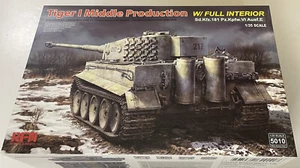 Rye Field Model 1/35 Tiger 1 Mid Production w/ full interior - Picture 1 of 5