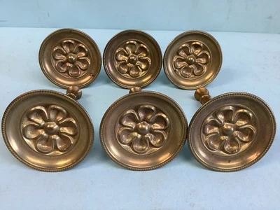 Set of Six Brass Drapery Tiebacks 2 1/2” Medallion 2 7/8” Shaft Foto 1 de 4