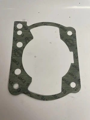 Nueva junta de cilindro de gas OEM 2005-08 2012-13 EC/MC 200 250 300 ME256444000 Foto 1 de 2