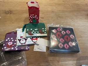 Avon Gift Boxes - Picture 1 of 5
