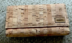 Misture Ecofriendly Cork Bifold Wallet - Picture 1 of 7