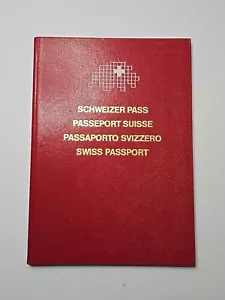 Swiss Passport 1982 Travelers Diary For Traveling Switzerland Excellent Vintage - Imagen 1 de 15