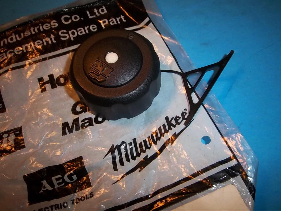 NEW HOMELITE FUEL CAP FITS RYOBI TRIMMERS 300758003 OEM TC12 - Image 1 of 1