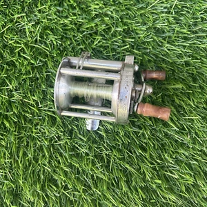 Pflueger Akron Nº Carrete de pesca de fundición de cebo de metal vintage con joyas 1893L - Imagen 1 de 4