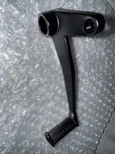 PALANCA DE CAMBIOS ORIGINAL DUCATI 45612031A NEGRA STREETFIGHTER - Imagen 1 de 5