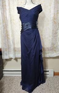 Jade by Jasmine J1161 Formal Gown Women's Size Size 16 Navy Blue MOB Rhinestones