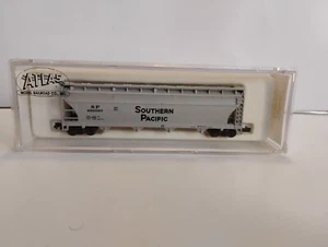 N SCALE - ATLAS -CENTER FLOW HOPPER- SOUTHERN PACIFIC - Picture 1 of 2
