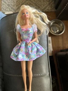 Easter Basket Barbie - Picture 1 of 2