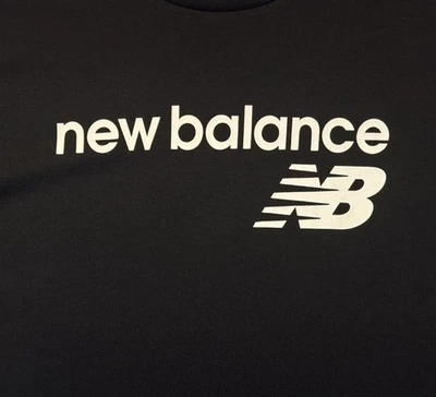 Camiseta New Balance Para Hombre Gráfico Logo Negra Talla Lg MT41305 Camiseta Manga Corta Foto 1 de 4