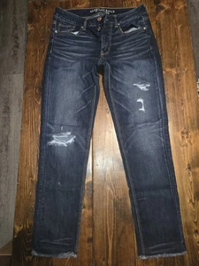 American Eagle Sz 4 Tomgirl Jeans Extremely Soft Super Comfy Excellent Condition - Picture 1 of 9