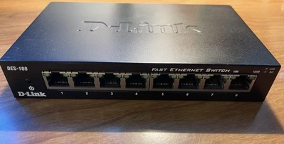 D-Link DES-108 8-Port Ethernet RJ45 Network Switch In Original Box Exc Cond w/PS - Image 1 of 4