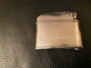 VINTAGE PENGUIN HIGH QUALITY SUPERLATIVE AUTOMATIC LIGHTER NO. 18250  ENGRAVABLE - Picture 1 of 7