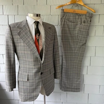 70s Vintage Louis Roth Cream Brown Black Plaid 2-pc 2-Button Mens Suit Size 42 - Image 1 of 4