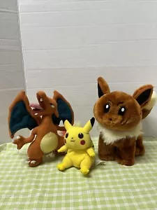 Lotto Imbottito Pokémon Nintendo Peluche Vintage Eevee, Pikachu, Chizard Play By Play CB - Foto 1 di 11