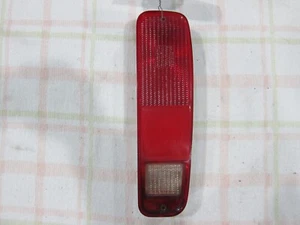 Ford furgoneta 1975-1991 Econoline 150 pasajeros luz trasera lateral derecha fabricante de equipos originales - Imagen 1 de 2