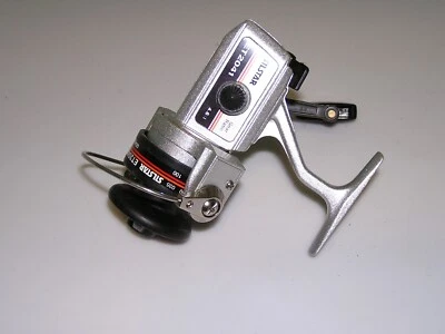 Carrete de pesca giratorio Silstar ET2041 vintage 4,6:1 hecho en Corea. Foto 1 de 2