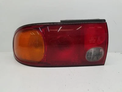 Luz trasera izquierda conductor sedán compatible con 93-96 COLT 6262 Foto 1 de 4