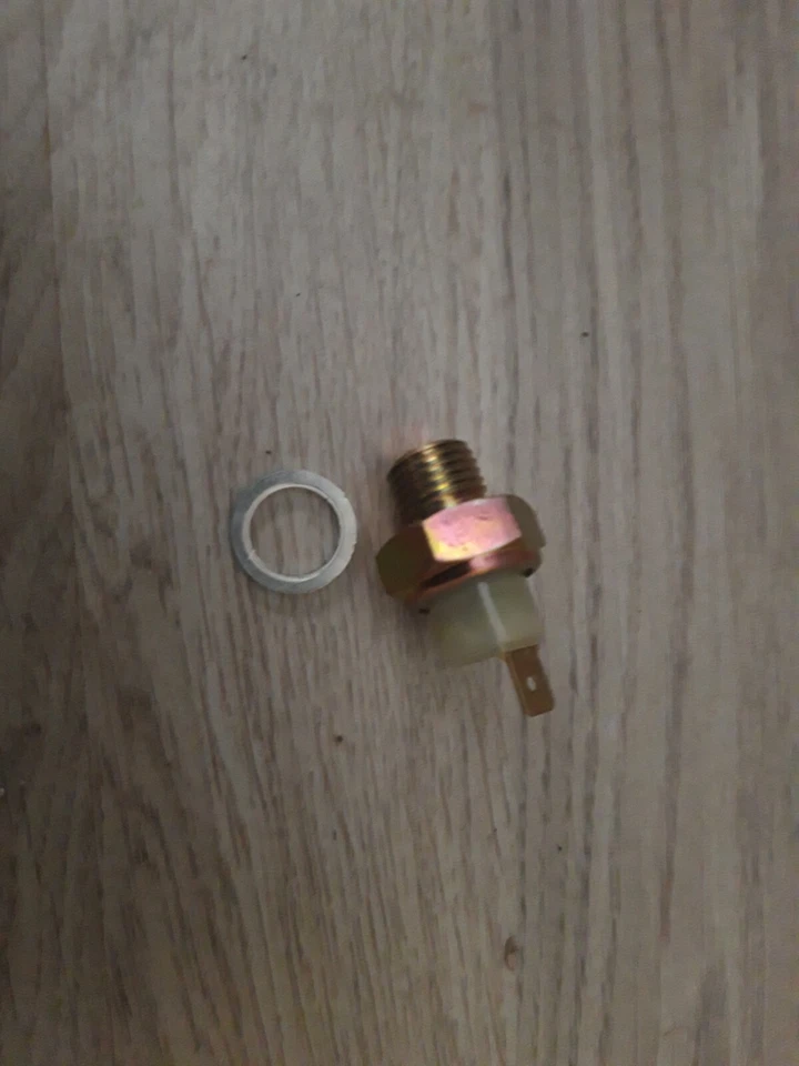 Multicar M25 M24 Öldruckschalter Öldrucktaster Öldruck Öldruckgeber - Bild 1 von 1