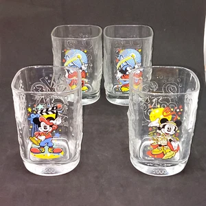 Walt Disney World Celebration Bicchieri McDonalds 2000 Topolino Set di 4 tazze - Foto 1 di 11