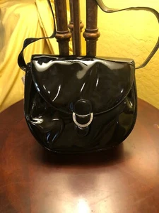 VTG SALVATORE FERRAGAMO BLK PATENT LEATHER CROSSBODY HANDBAG. E216121 - Picture 1 of 7