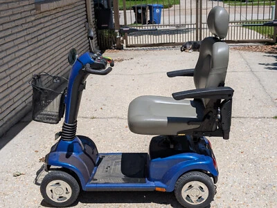 Golden Model GC 440 Mobility Scooter - Image 1 of 2