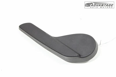 Chevrolet Colorado 2015-2022 asiento del pasajero delantero derecho palanca reclinable mango OEM Foto 1 de 4