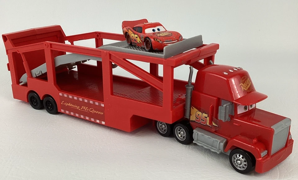 Disney Pixar Cars Mack Hauler Semirremolque Vehículo Transportador Lightning McQueen Foto 1 de 4