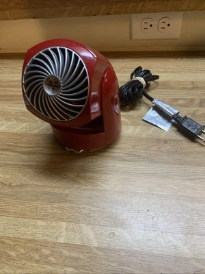 Ventilador de Escritorio Personal Vornado Circulador de Aire Rojo Funciona 2 Velocidades Modelo V6 Flippi Foto 1 de 2