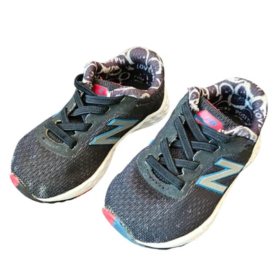 New Balance Kids Arishi v2 Sneakers Pull On Black Toddler Size 6.5 - Image 1 of 4