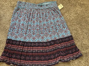 St. John's Bay Blue and Red Floral Stretch Skirt Size 0X - Picture 1 of 10