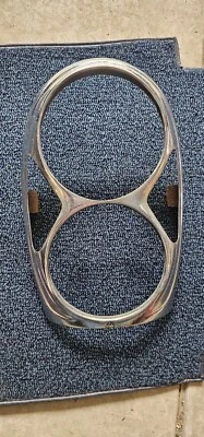 Mercedes-Benz 280SE 1972 bisel de faros Foto 1 de 4