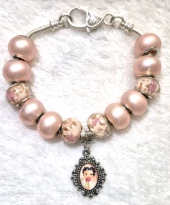 8.3" Betty Boop Dangle Charm Bracelet Murano Lampwork Glass Beads - Picture 1 of 5