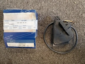 NOS Genuine Mercedes Benz W140 Front Right Door Mirror Electric Motor 1408203442 - Picture 1 of 4