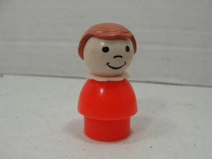 Figura de colección Fisher Price Little People, niña, Lth. Cabello castaño cuerpo naranja - Imagen 1 de 2