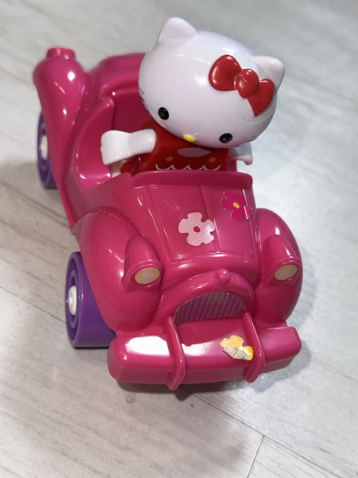 Lego Duplo Hello Kitty Figur mit Auto – Spielzeug Set - Bild 1 von 4