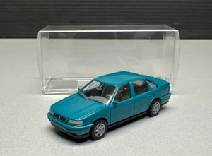 Volkswagen VW Passat B4 berlina berlina 4 porte turchese auto Wiking H0 1:87 - Foto 1 di 13