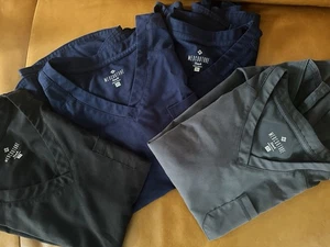 Bundle: 4 MedCouture V-Neck Scrub Tops, XS. New condition. - Picture 1 of 7